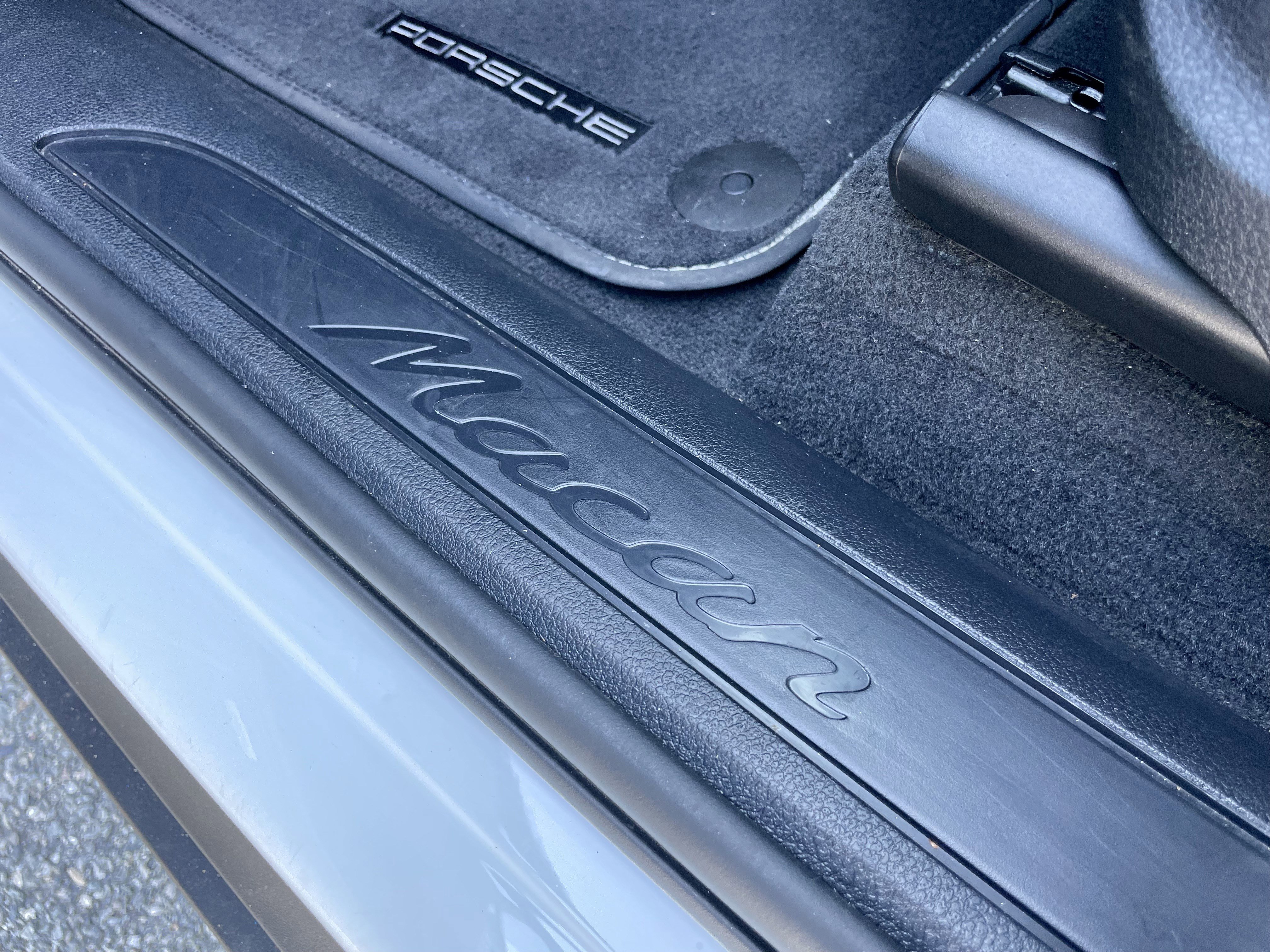 Used 2022 Porsche Macan image 33