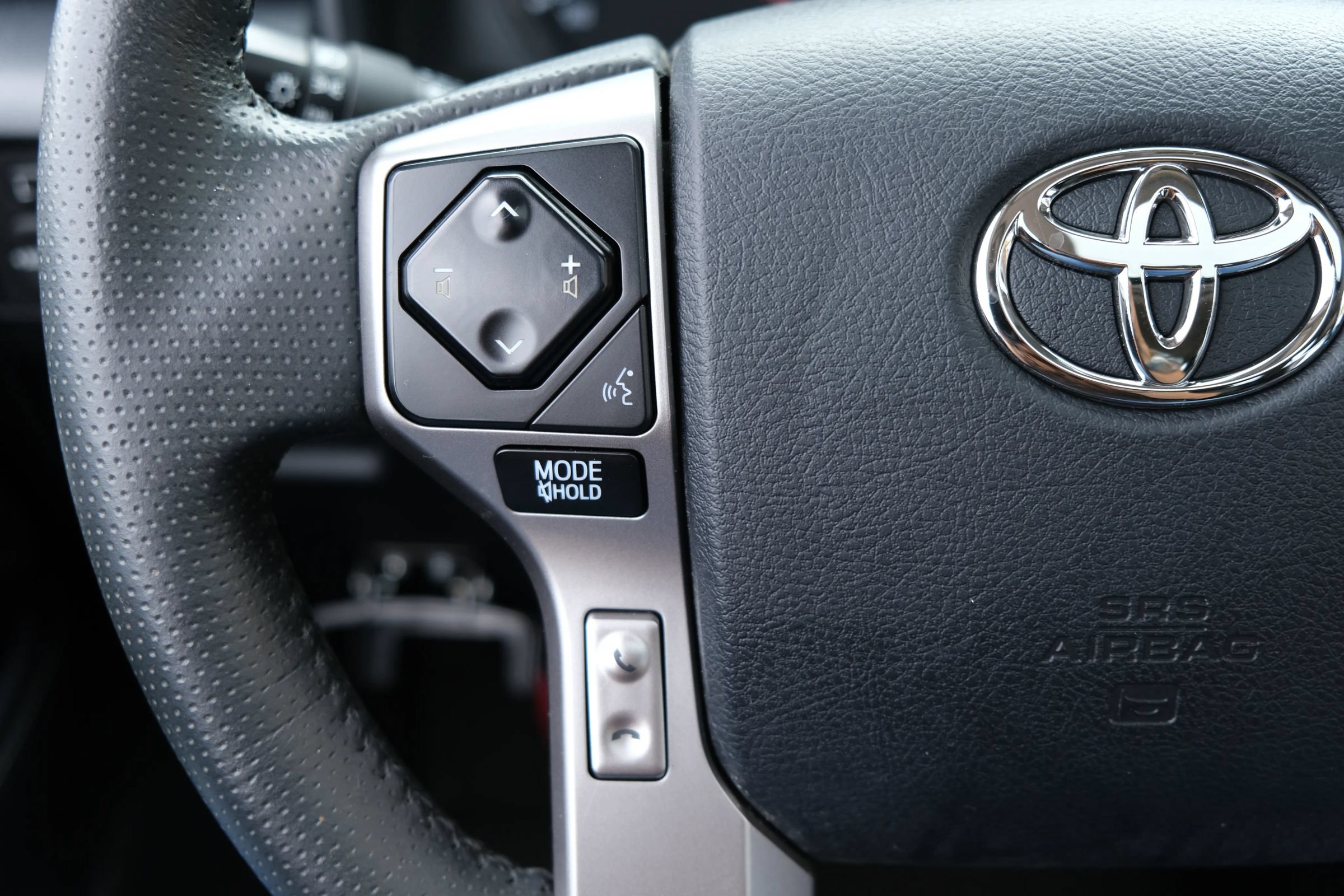 Used 2022 Toyota 4Runner SR5 Premium w/ Moonroof Package AWD/4WD image 26