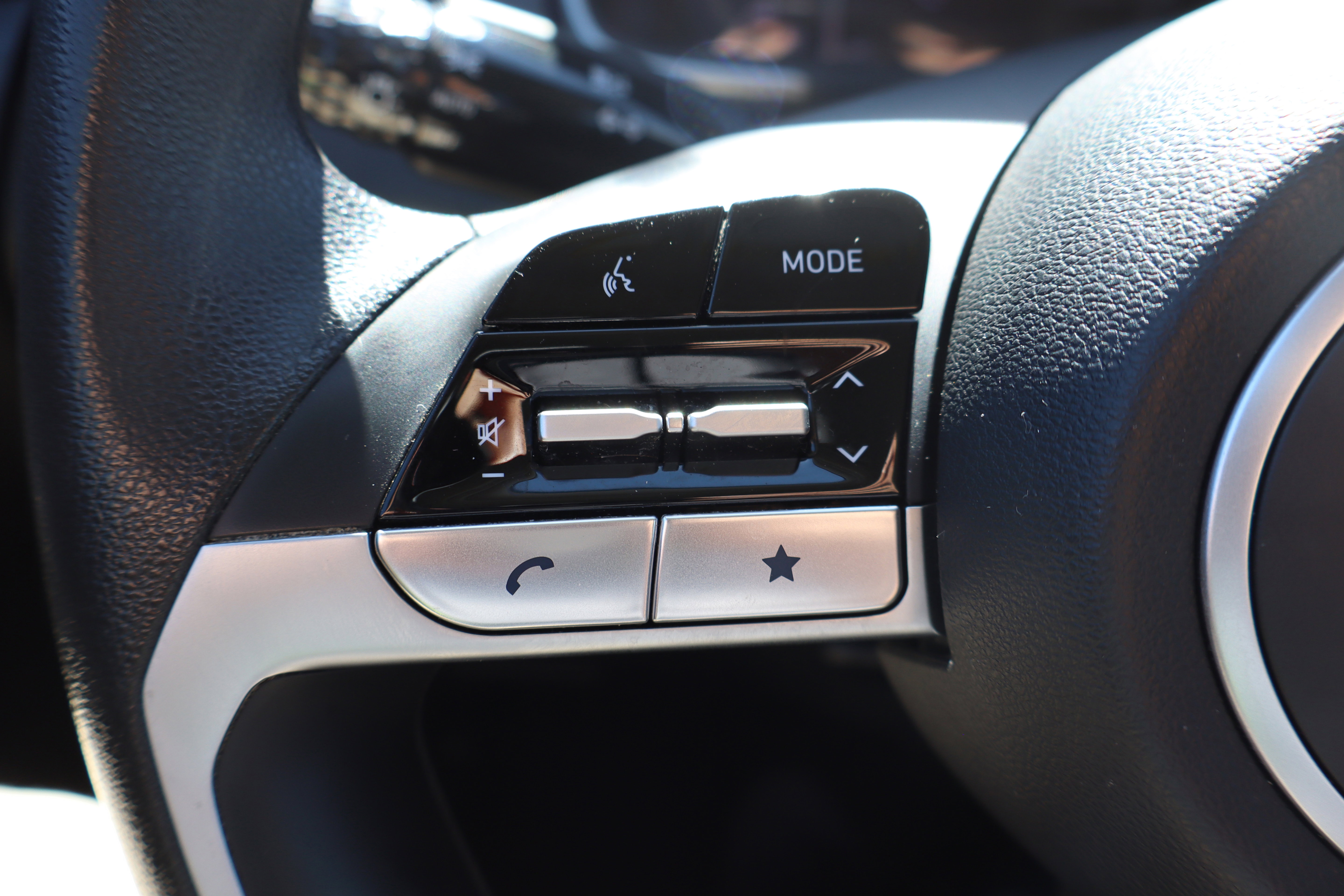 Used 2023 Hyundai Tucson SEL w/ Winter Package image 16