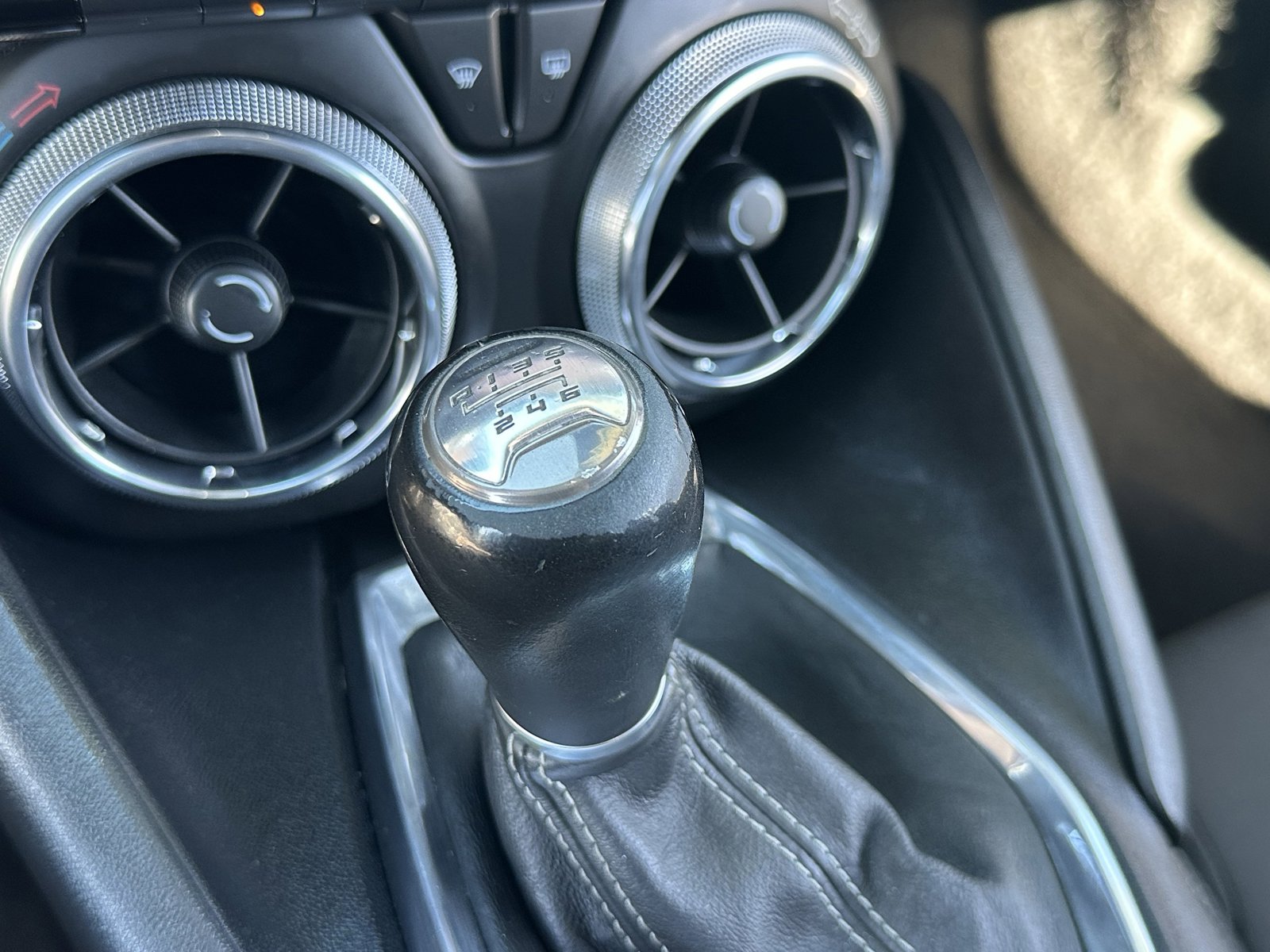 Certified 2019 Chevrolet Camaro LT w/ Technology Package image 29