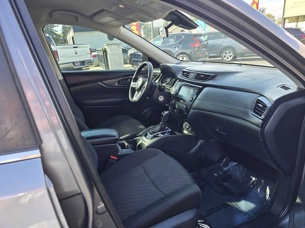 Used 2020 Nissan Rogue S image 21