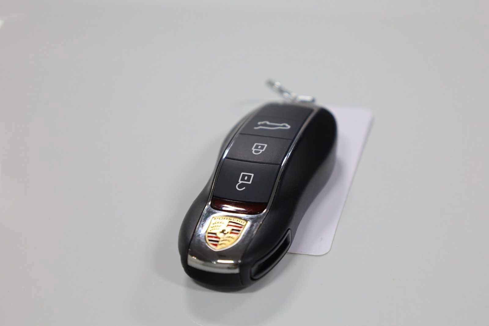 Certified 2025 Porsche Macan image 43