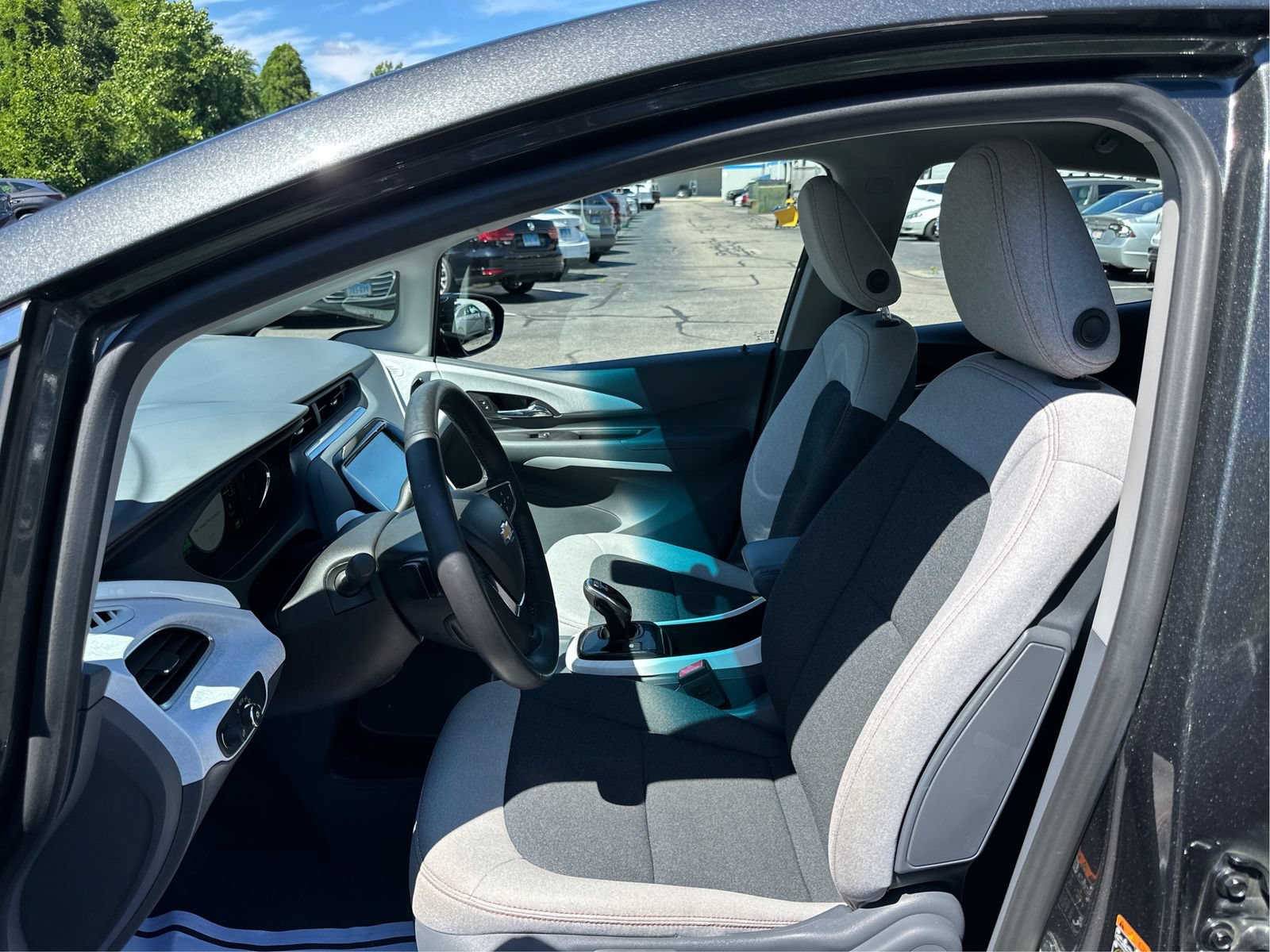 Used 2019 Chevrolet Bolt LT FWD image 9