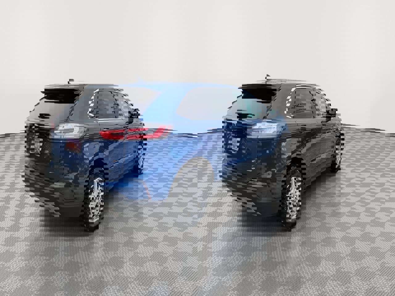 Used 2024 Ford Edge SEL w/ Convenience Package image 8