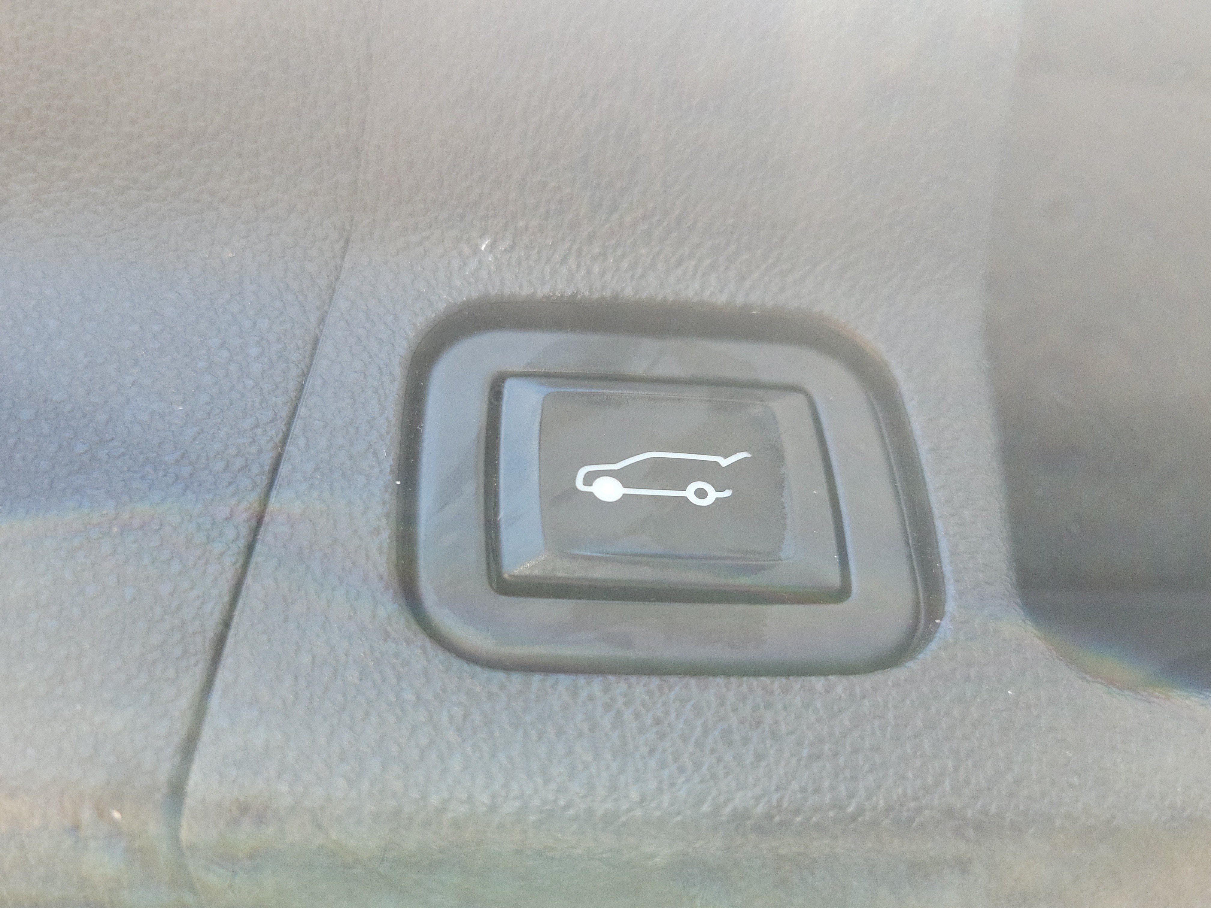 Used 2022 GMC Acadia AT4 w/ Preferred Package AWD/4WD image 11