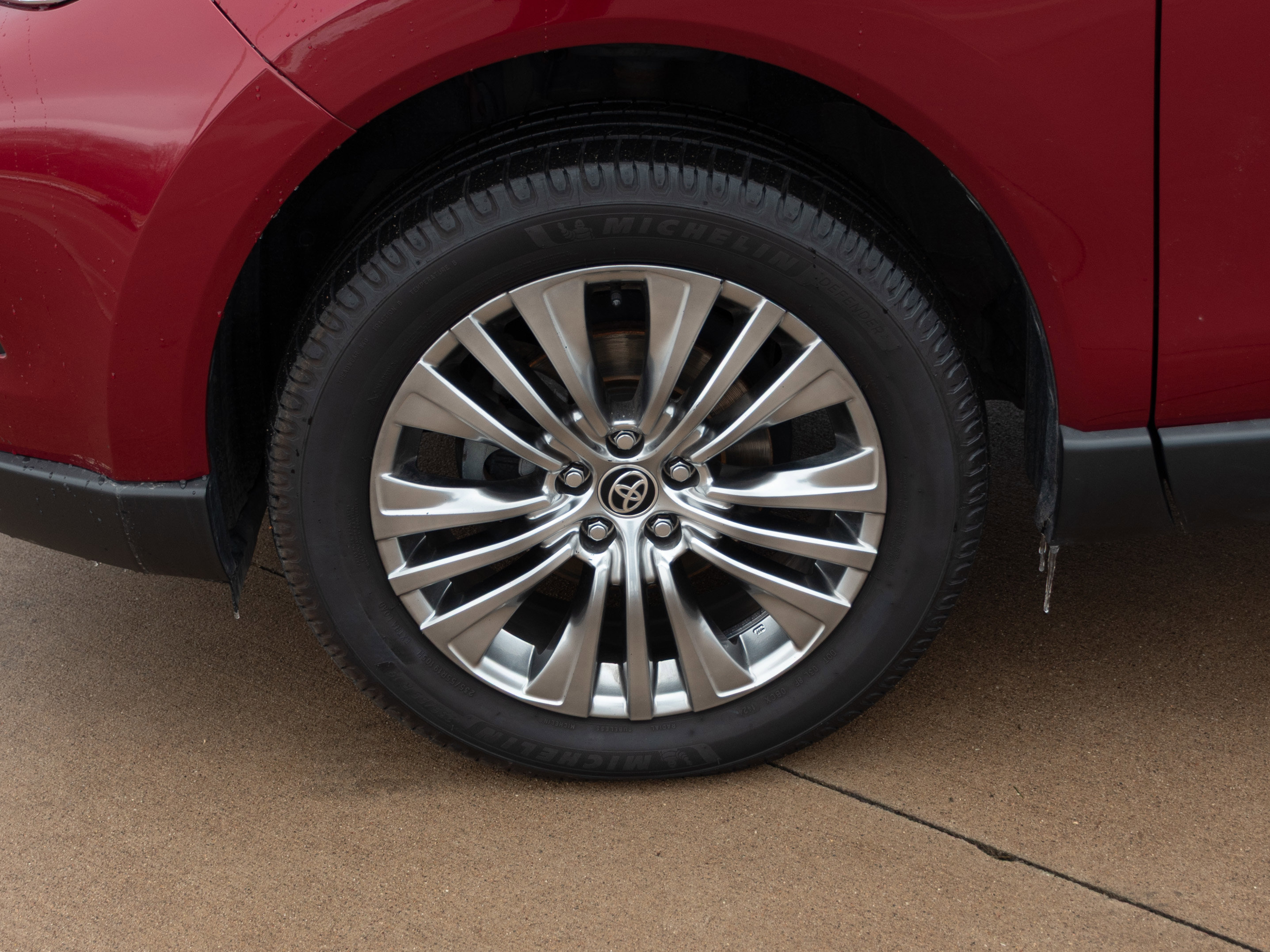 Used 2021 Toyota Venza XLE w/ Softex Package image 6