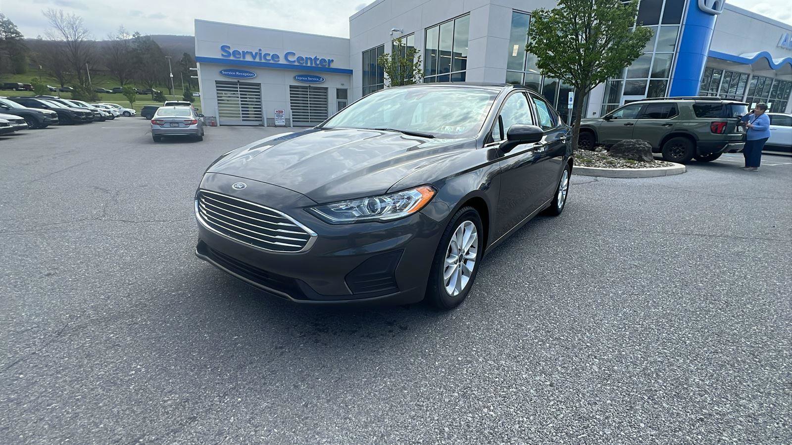 Used 2019 Ford Fusion SE image 8