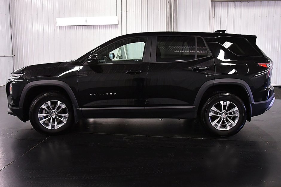 Used 2025 Chevrolet Equinox LT w/ Safety and Technology Package image 4