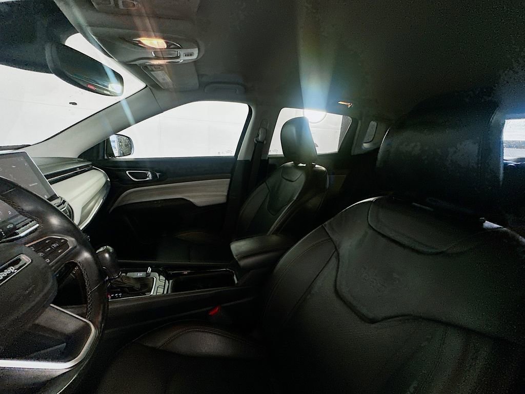 Used 2022 Jeep Compass Limited image 20