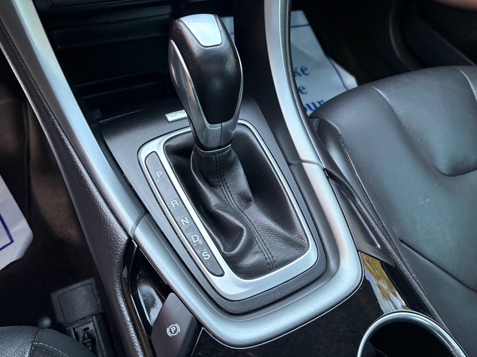 Used 2016 Ford Fusion Titanium image 31