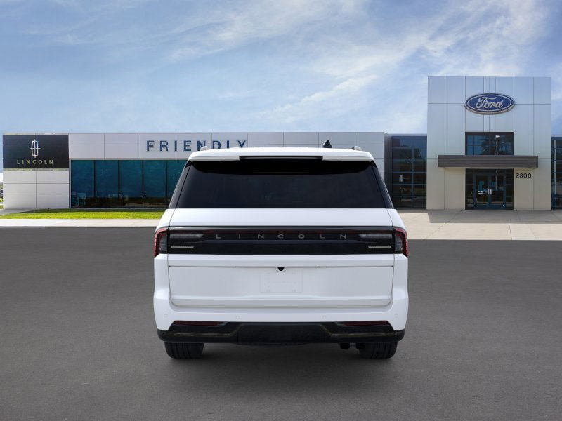 New 2026 Lincoln Navigator L Reserve w/ Jet Appearance Package AWD/4WD image 5