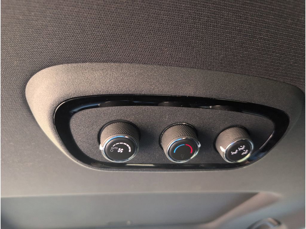 Used 2024 Dodge Durango GT image 33