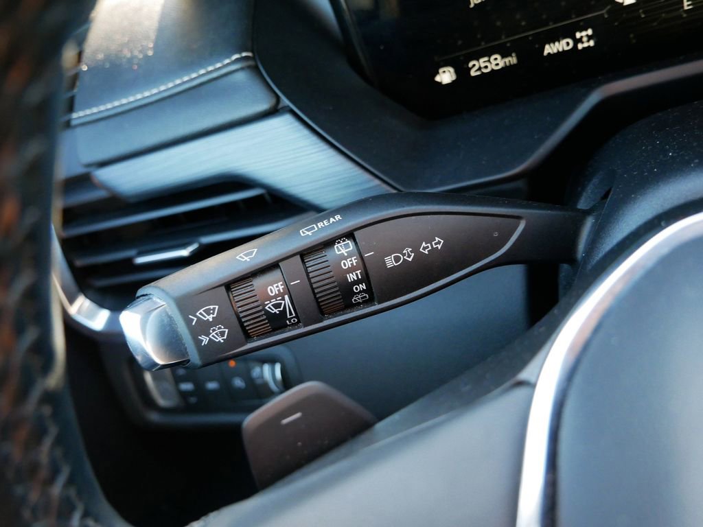 Used 2024 GMC Acadia Elevation image 24