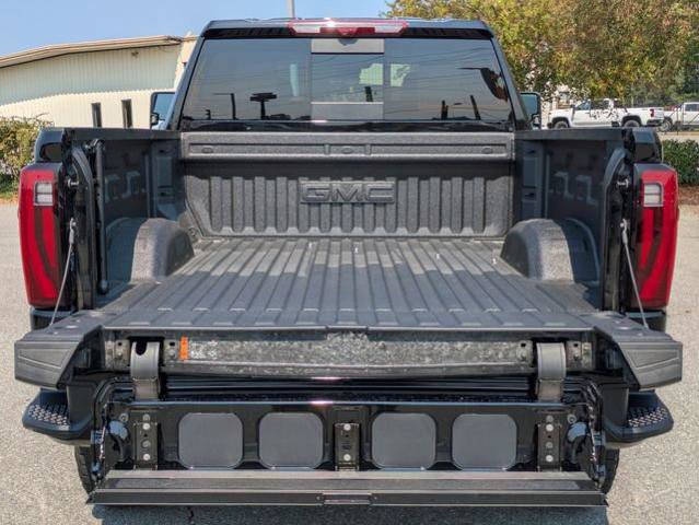 New 2025 GMC Sierra 2500 Denali w/ Denali Reserve Package image 14