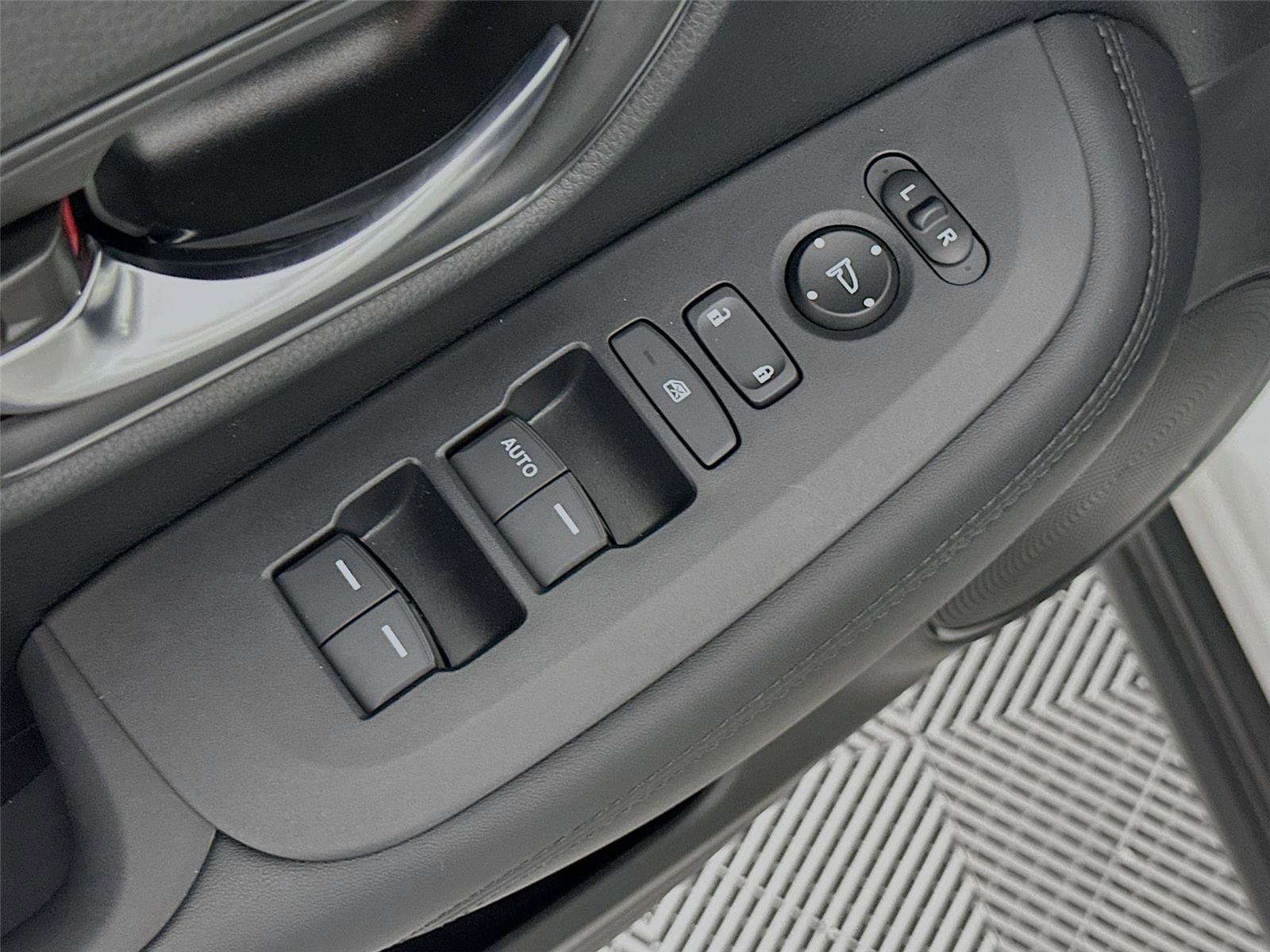 Certified 2023 Honda HR-V LX image 19