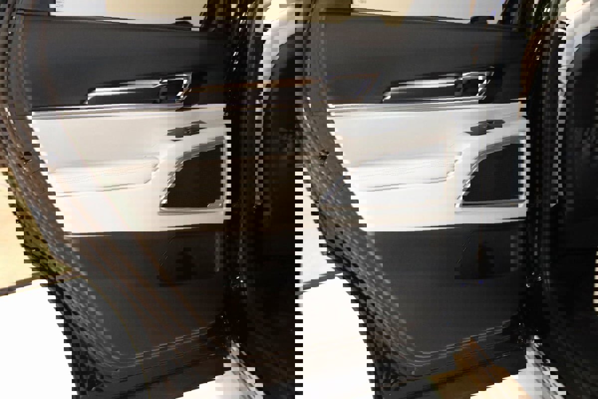 Used 2023 Kia Telluride S image 30