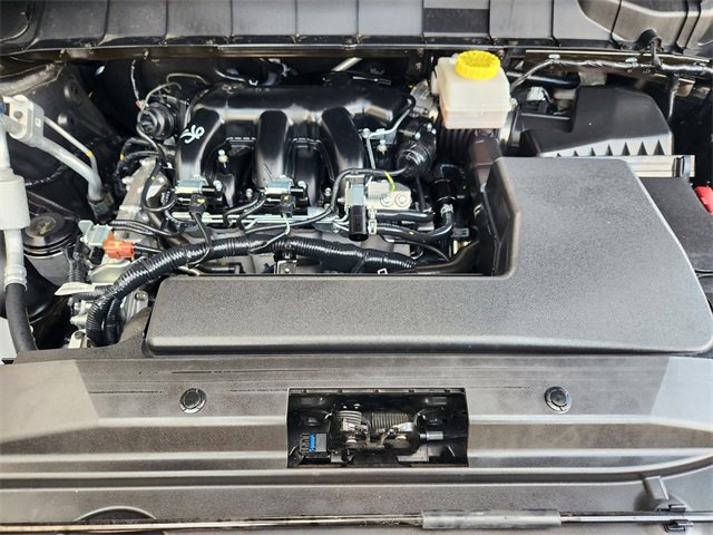 Used 2025 Nissan Pathfinder S FWD image 31