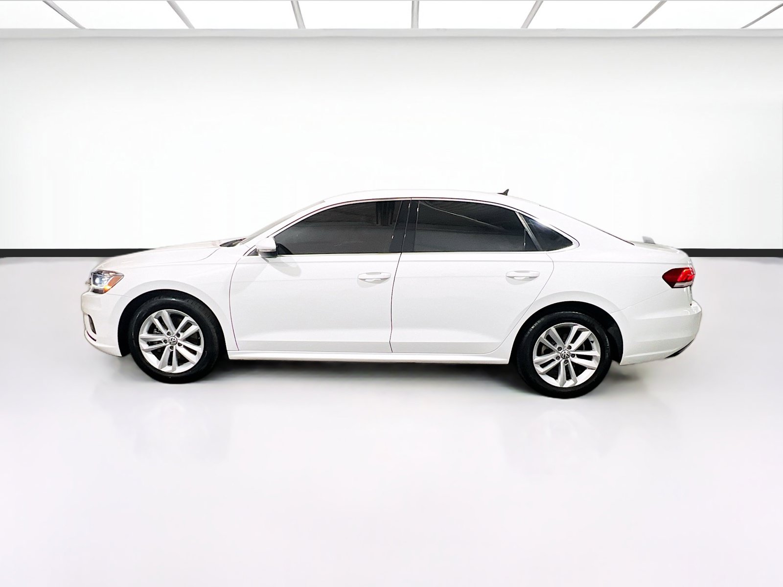 Used 2020 Volkswagen Passat 2.0T SE FWD image 22