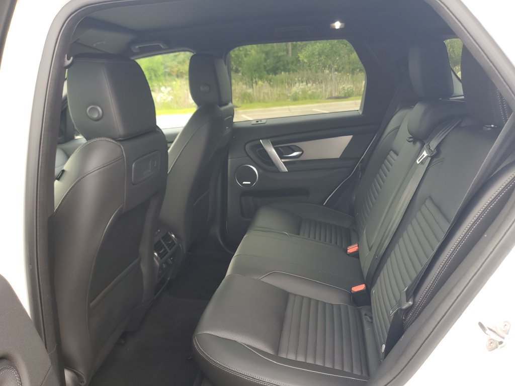 Used 2026 Land Rover Discovery Sport Landmark AWD/4WD image 27