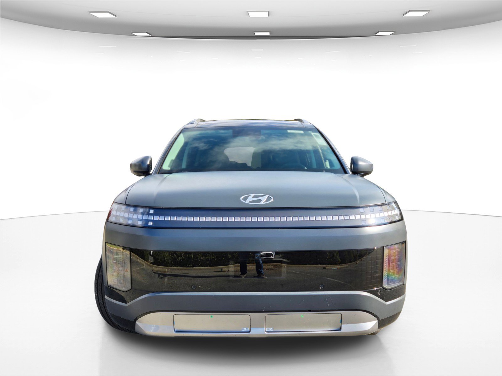 New 2026 Hyundai Ioniq 9 Limited w/ Tow & Go Package image 2