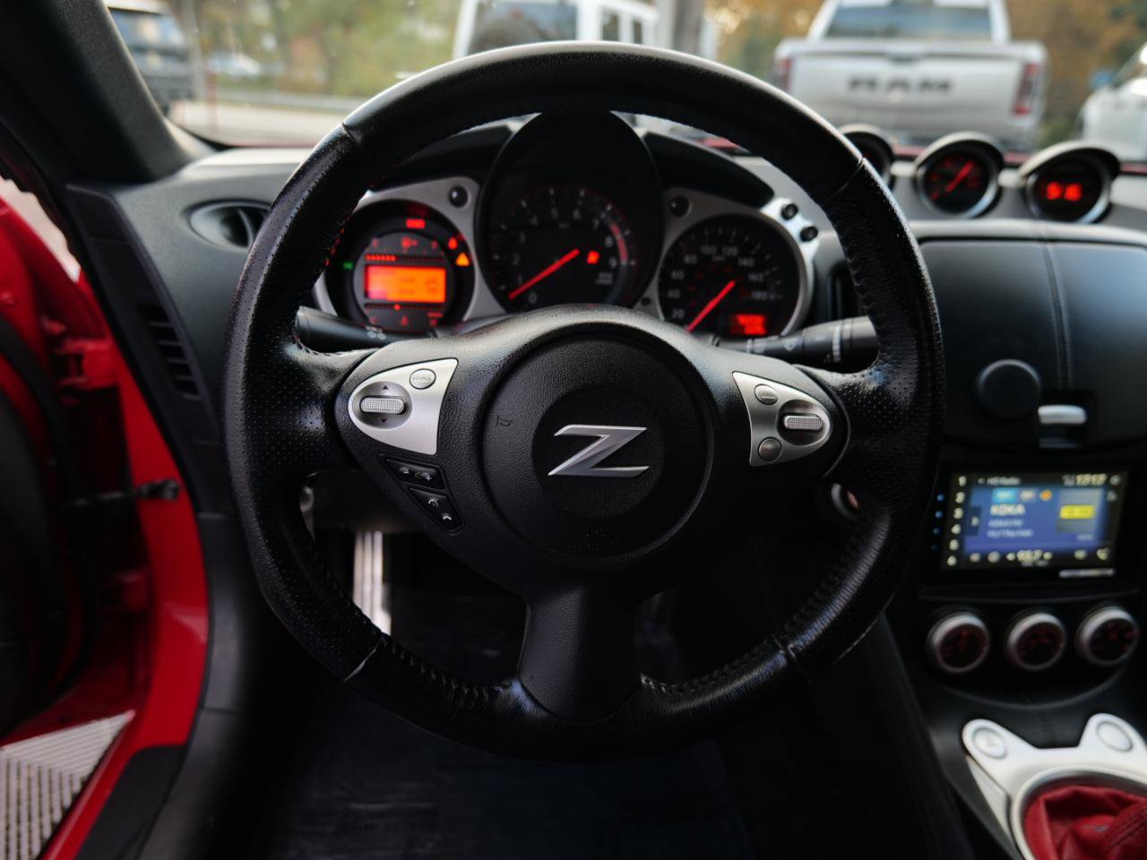 Used 2017 Nissan 370Z Coupe RWD image 20