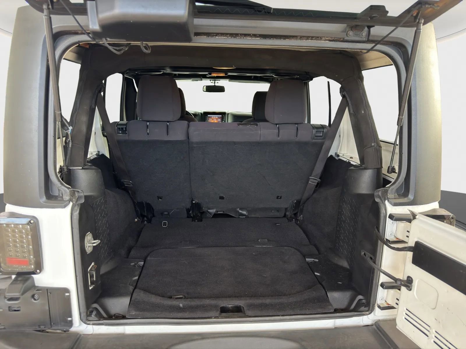 Used 2013 Jeep Wrangler Unlimited Sport image 19