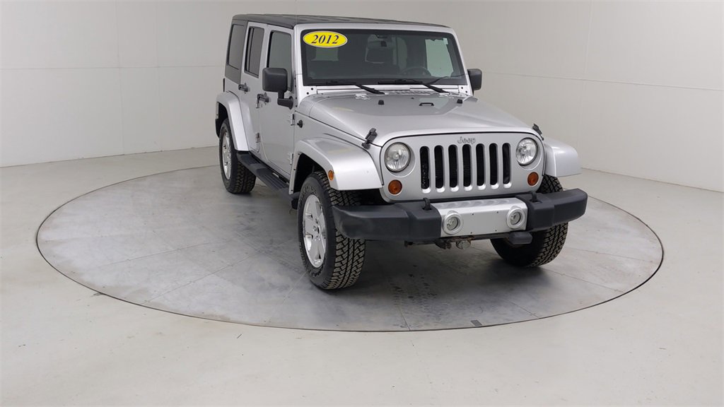 Used 2012 Jeep Wrangler Unlimited Sahara w/ Dual Top Group image 9