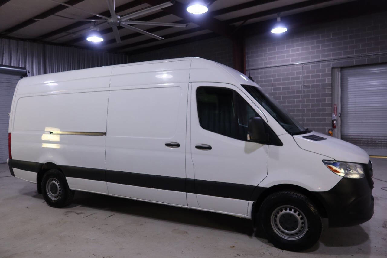 Used 2021 Mercedes-Benz Sprinter 2500 w/ Driver Convenience Package image 7