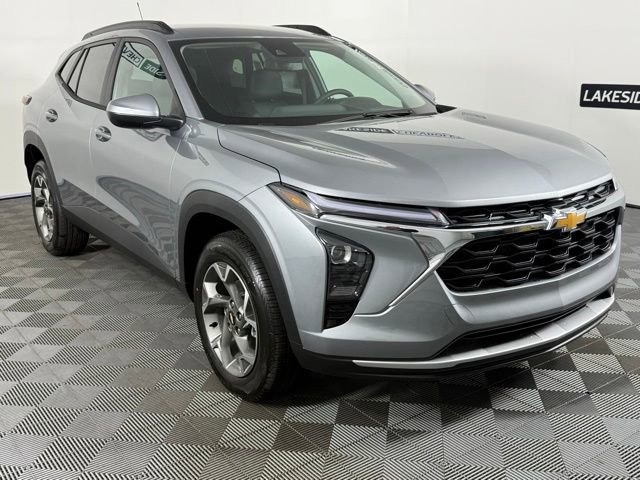 New 2025 Chevrolet Trax LT FWD image 8