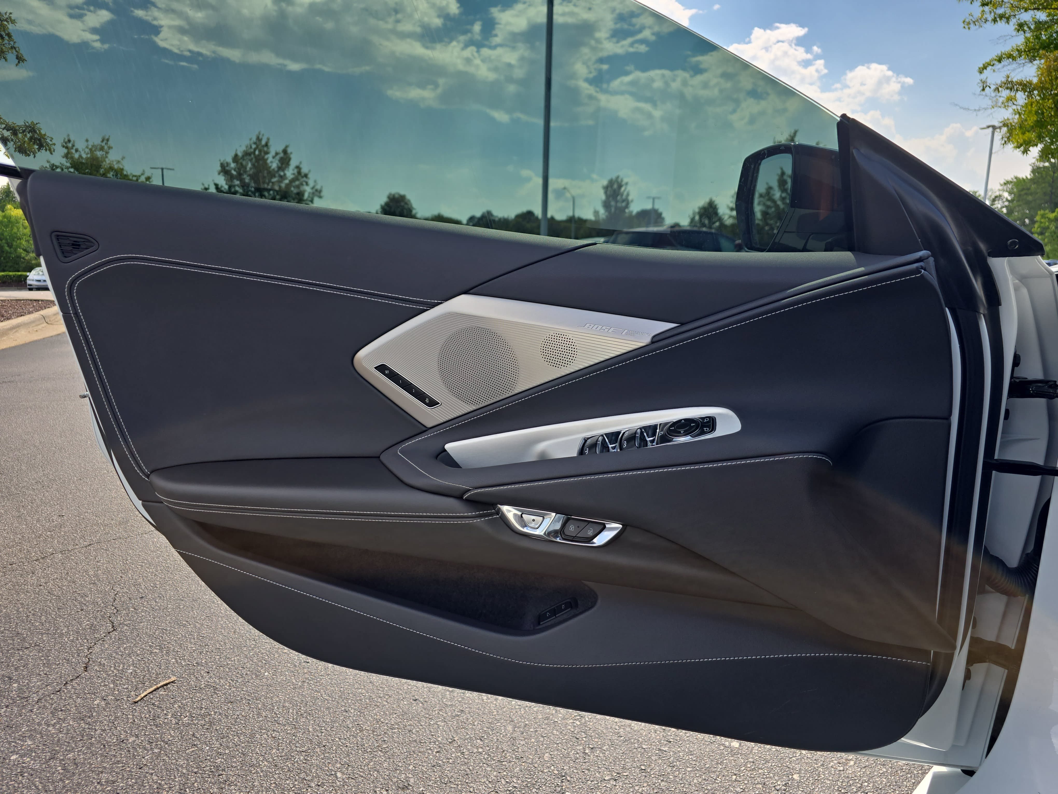 Used 2024 Chevrolet Corvette Stingray Preferred Conv w/ Battery Protection Package RWD image 29