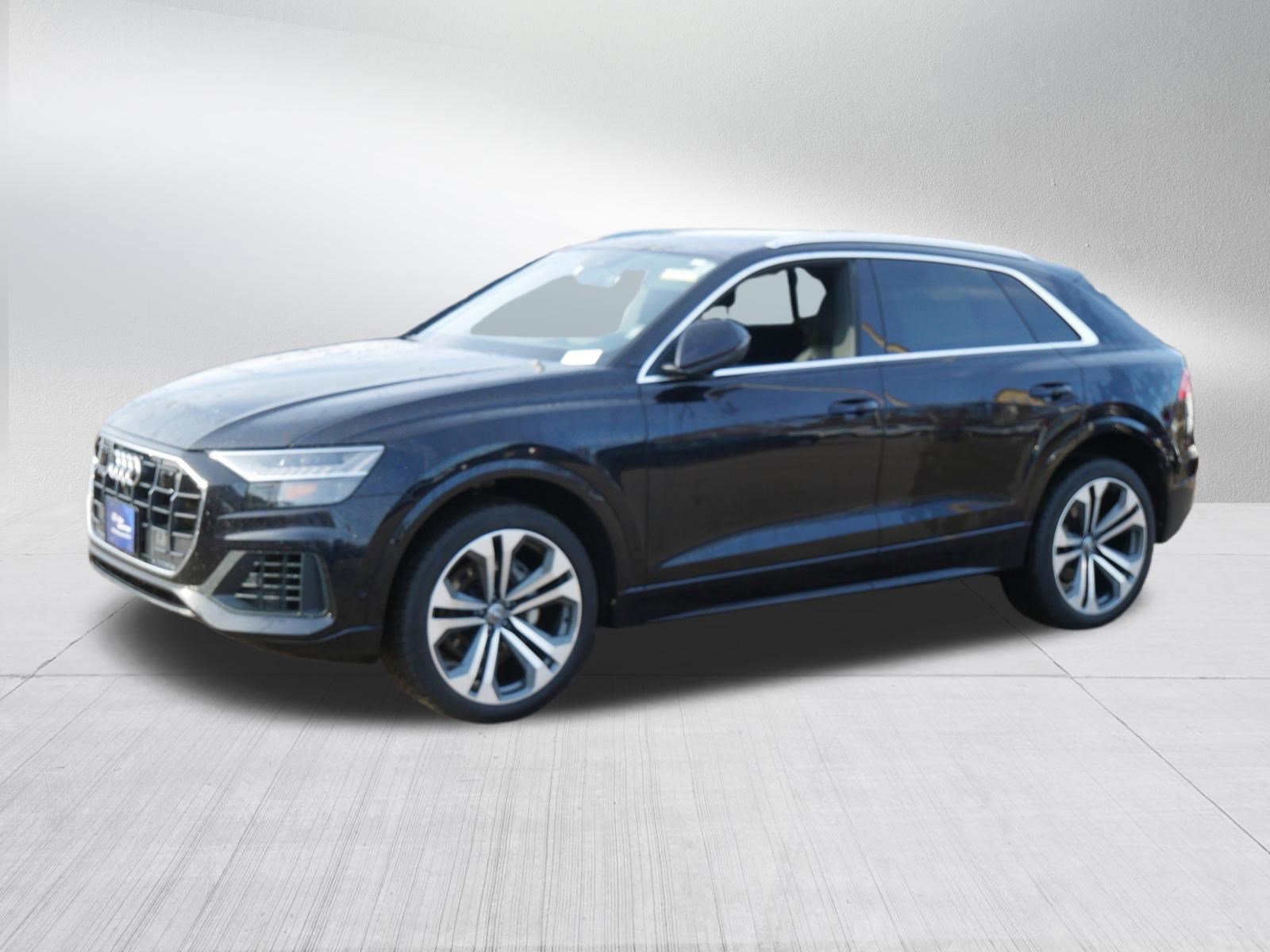 Used 2019 Audi Q8 Prestige image 3