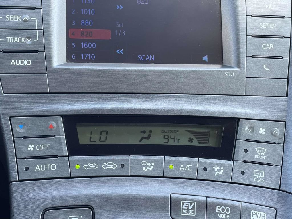 Used 2014 Toyota Prius Two FWD image 29