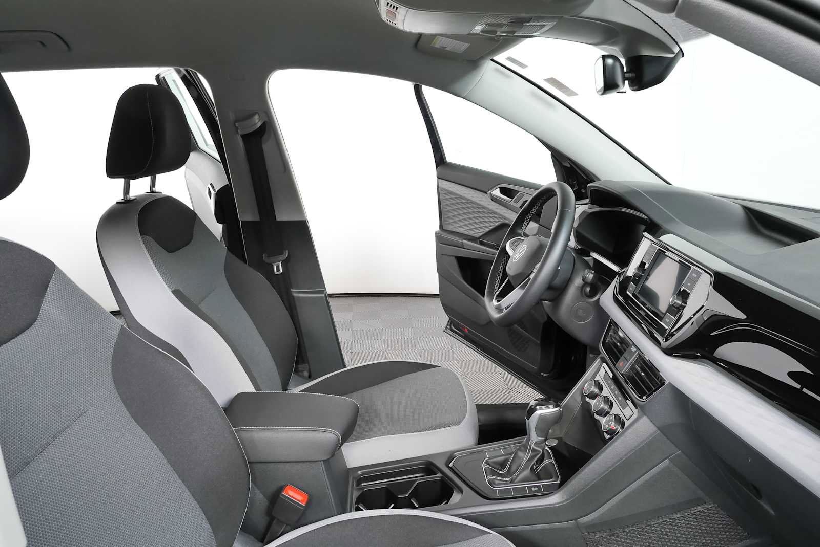Certified 2024 Volkswagen Taos S FWD image 24