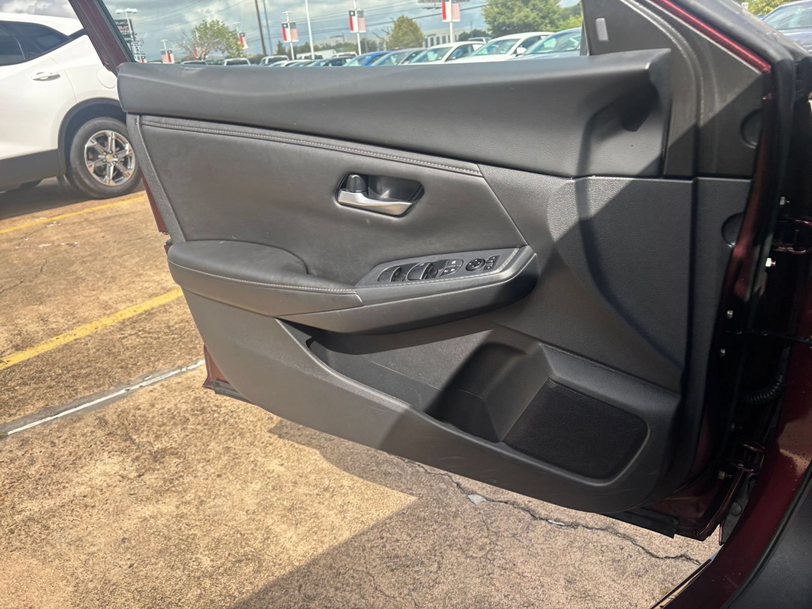 Used 2025 Nissan Sentra SV FWD image 18