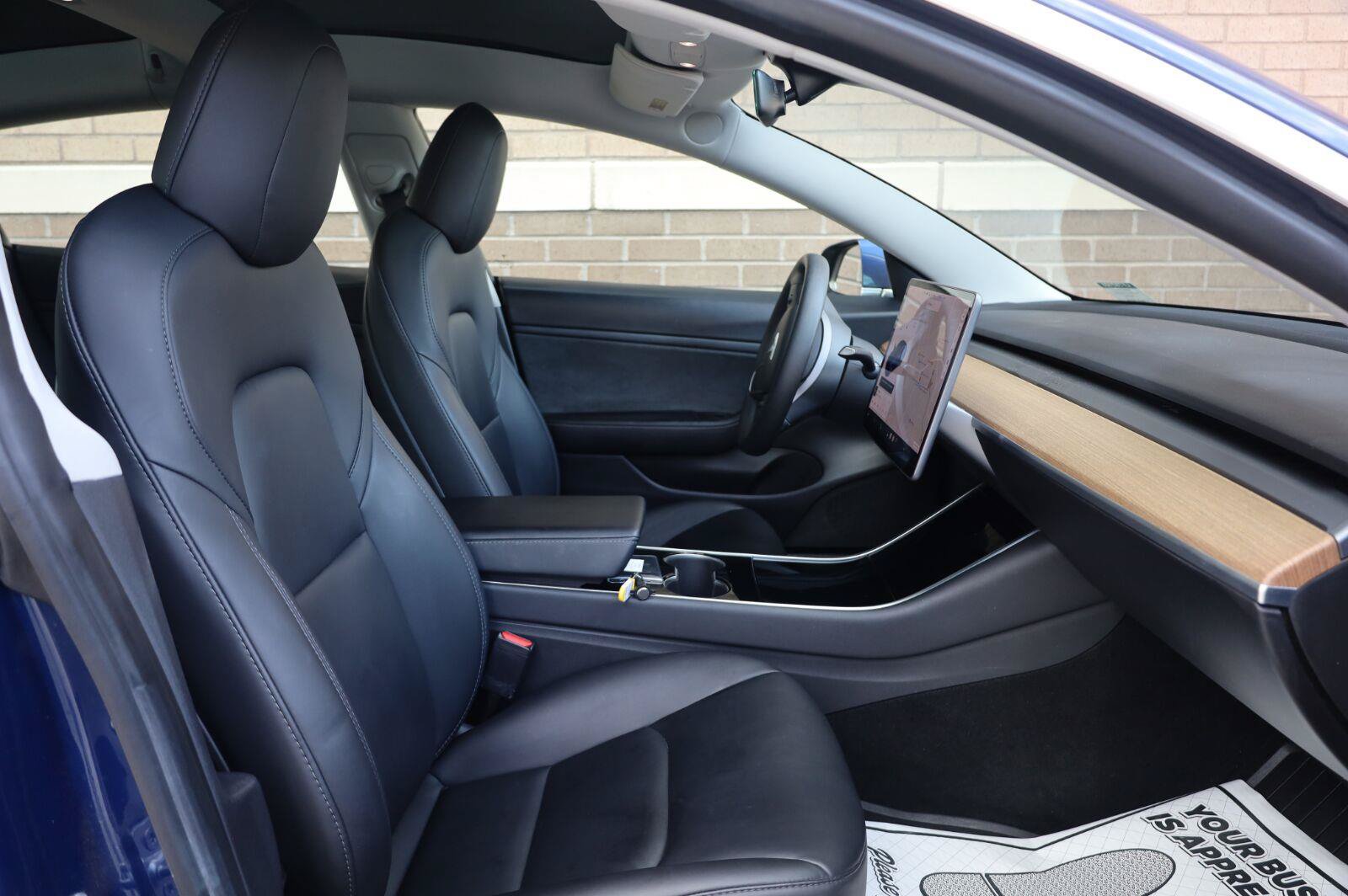 Used 2020 Tesla Model 3 Long Range AWD/4WD image 25