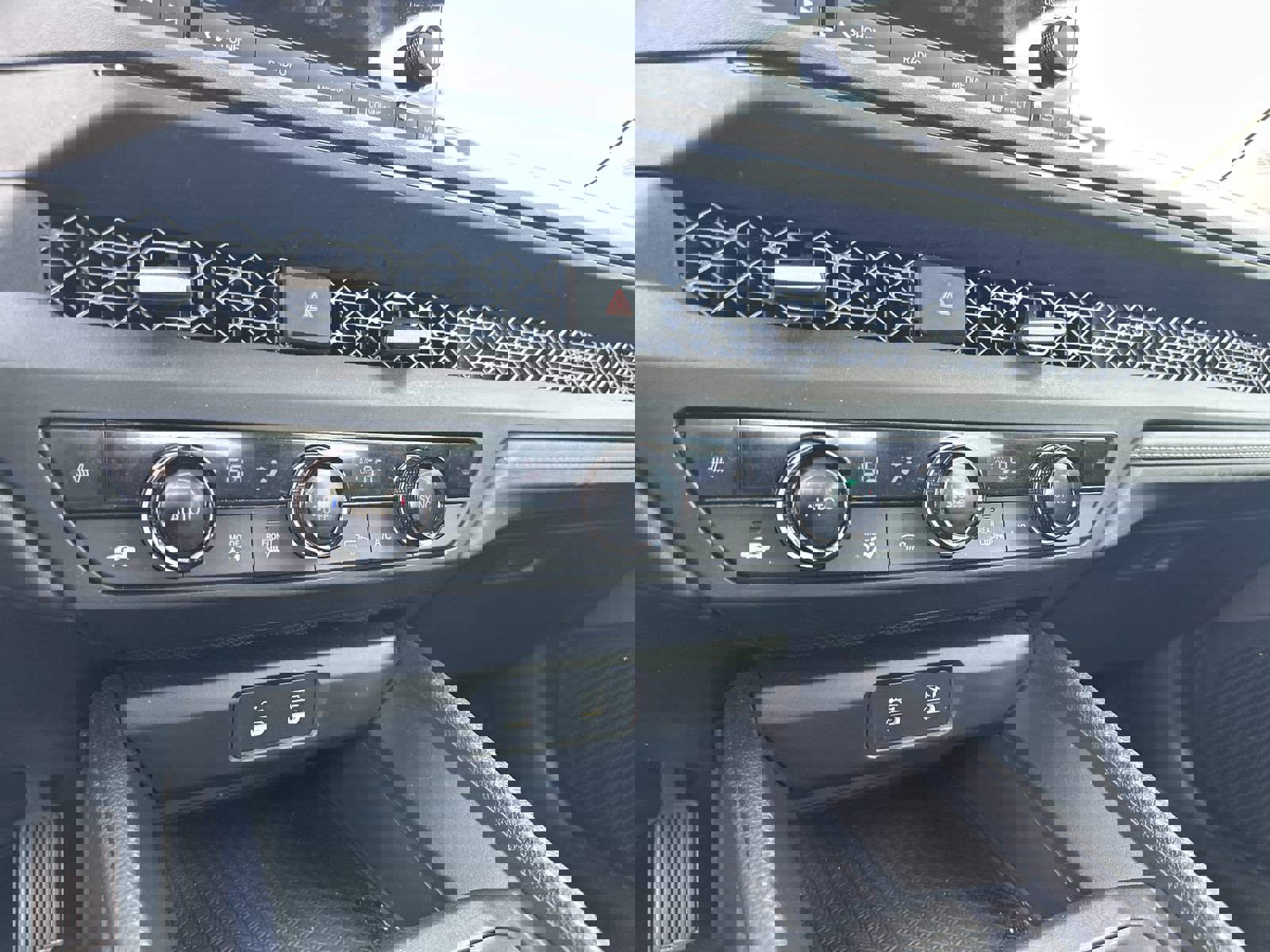 Used 2023 Honda Accord EX image 31