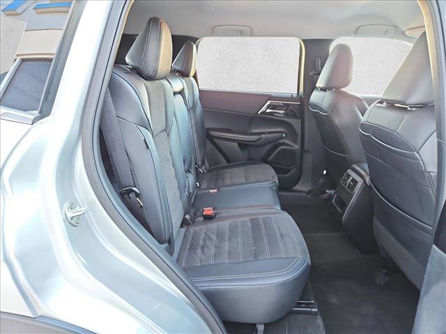 Used 2024 Mitsubishi Outlander SE image 21
