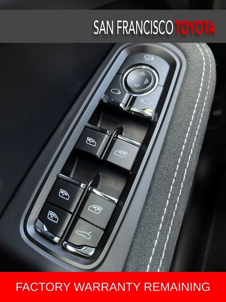 Used 2024 Porsche Macan GTS image 42