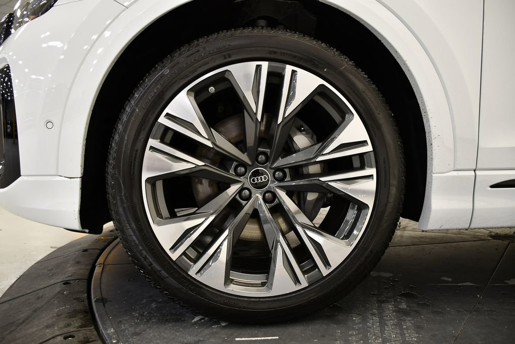 New 2026 Audi Q8 Premium Plus image 14