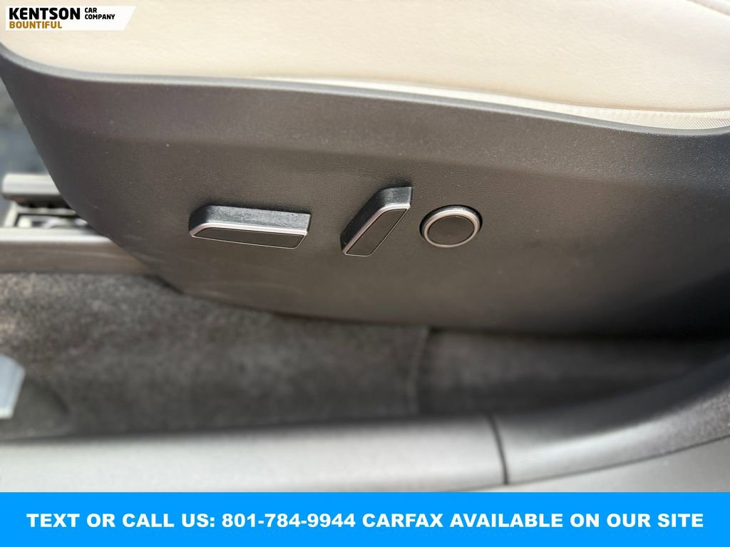 Used 2023 Tesla Model Y Long Range image 29