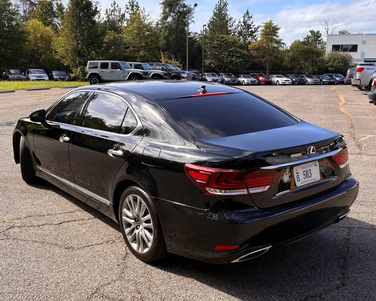Used 2013 Lexus LS 460 L w/ All-Weather Pkg RWD image 6