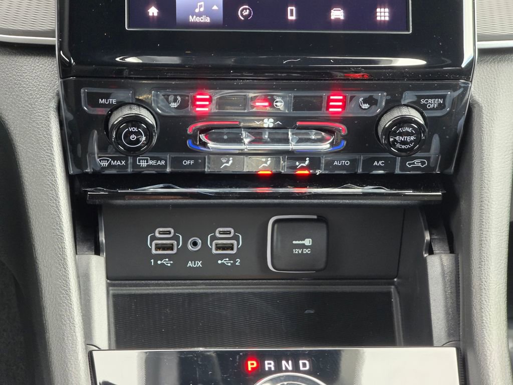 New 2025 Jeep Grand Cherokee L Laredo w/ Luxury Tech Group I image 32