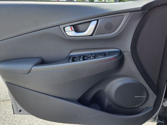Used 2023 Hyundai Kona Limited w/ Cargo Package FWD image 33