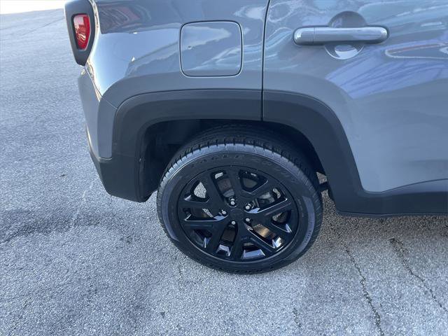 Certified 2022 Jeep Renegade Altitude w/ Convenience Group image 12