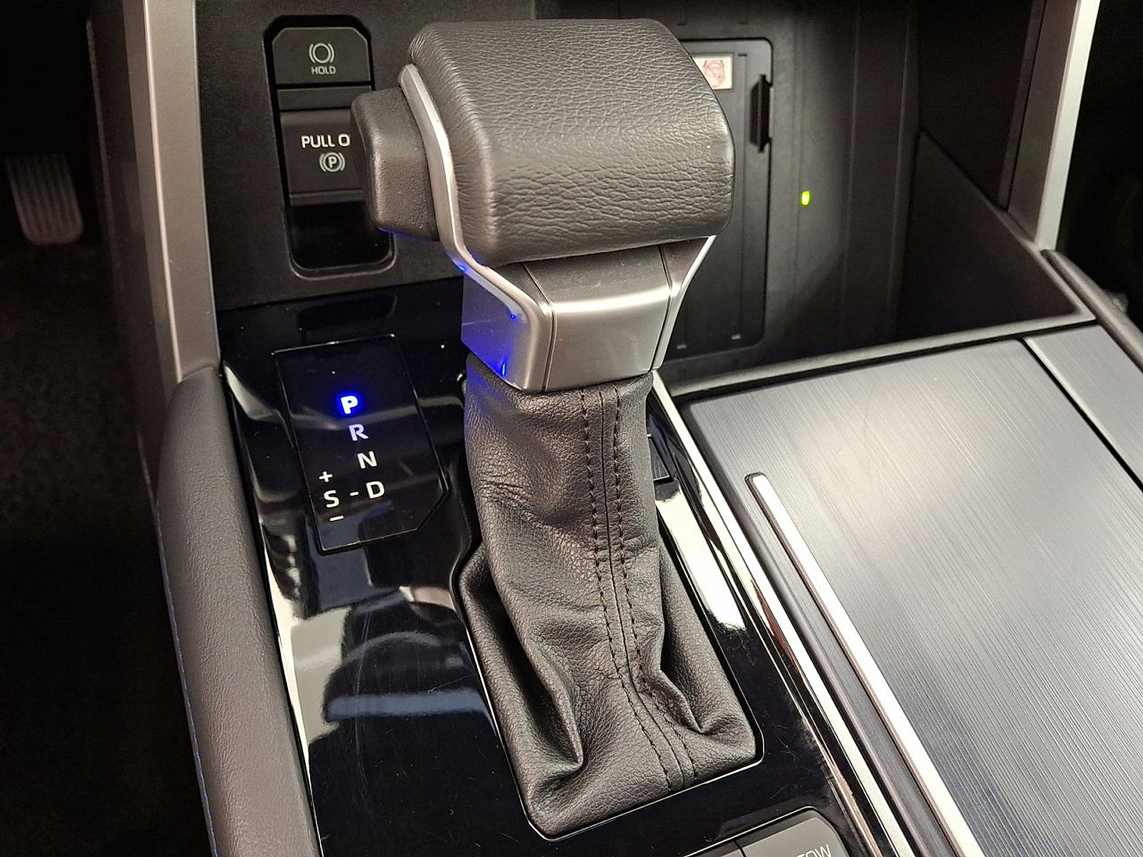 Used 2022 Toyota Tundra Platinum image 12