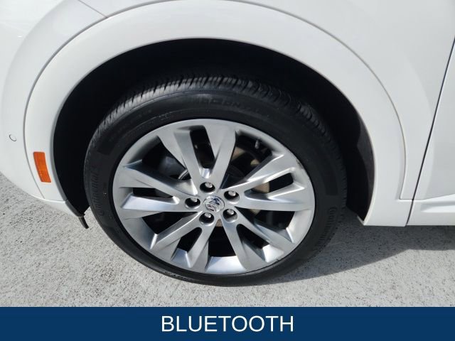 Used 2022 Buick Envision Avenir w/ Technology Package II image 9