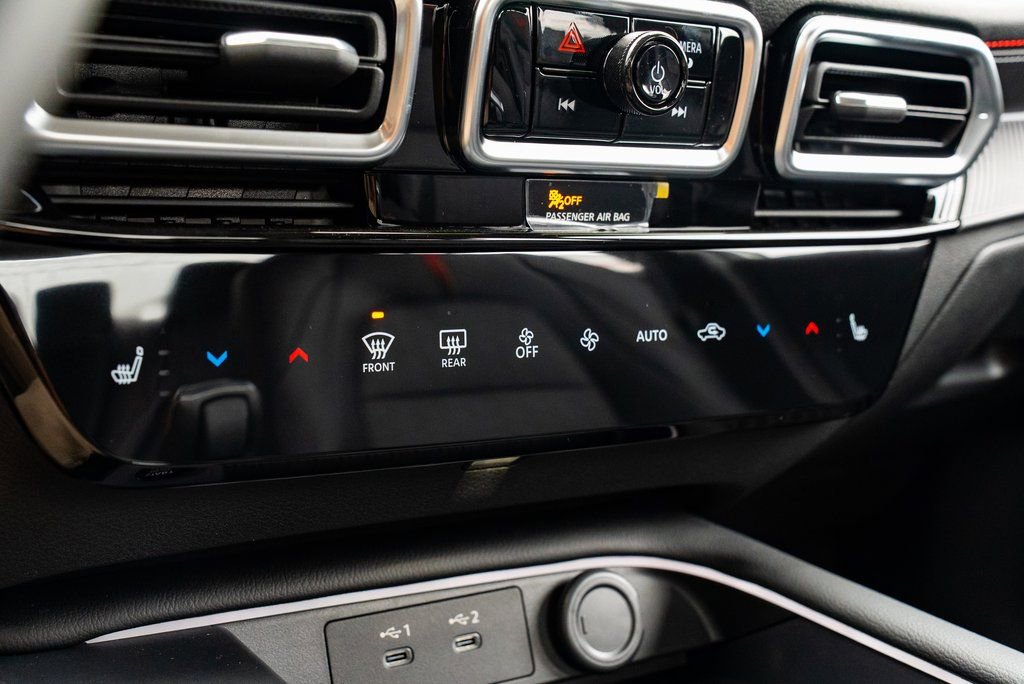 New 2026 Nissan Sentra SR w/ SR Premium Package image 18