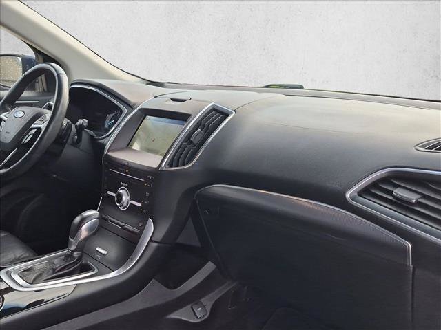Used 2017 Ford Edge Titanium w/ Technology Package FWD image 20