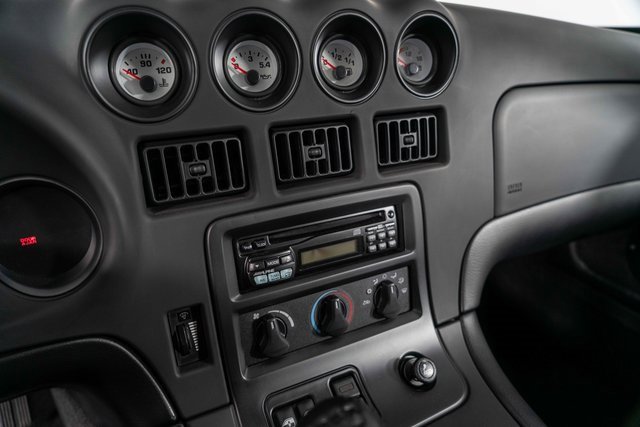 Used 1996 Dodge Viper GTS image 22