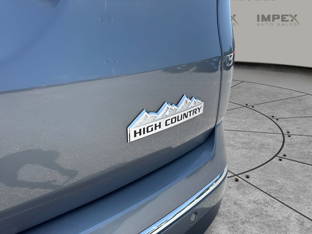 Used 2021 Chevrolet Traverse High Country FWD image 22